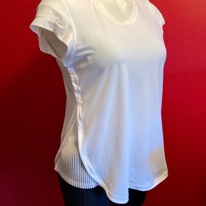 NWT Lululemon “Just Pleat It SS” hip length top